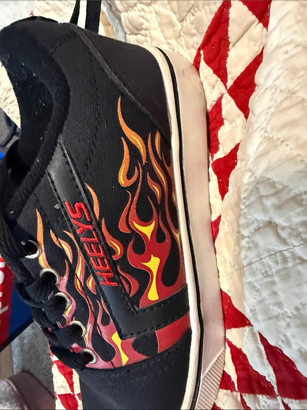 heelys